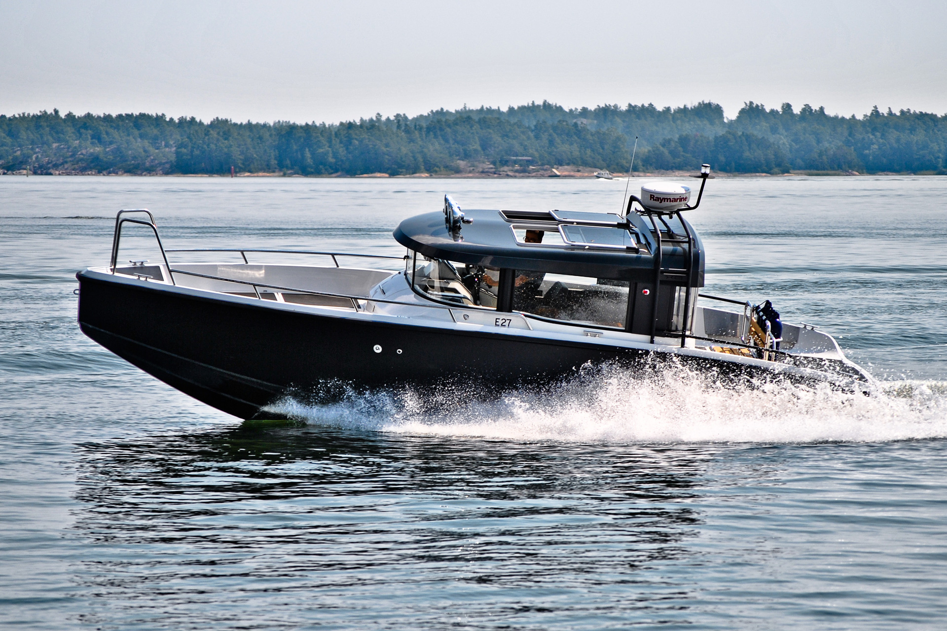 Катер rs blade 36. Моторная яхта rs blade 36. Финский катер xo 270 rs front cabin. Моторная лодка. Sunseeker portofino 40.